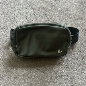 Lululemon Everywhere Belt Bag